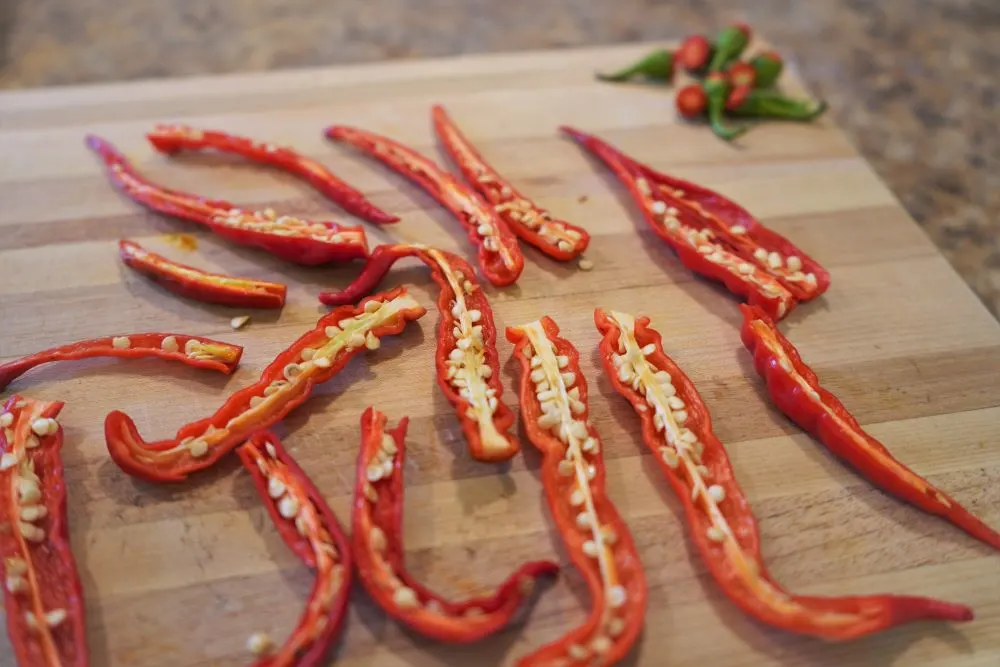 How To Dry Cayenne Peppers