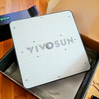 Vivosun VS 1500 grow light