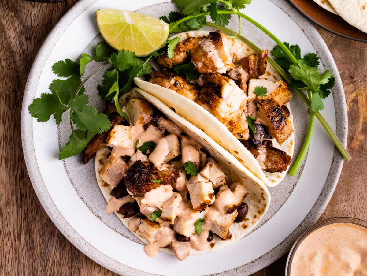 Easy chipotle chicken tacos with chipotle sauce