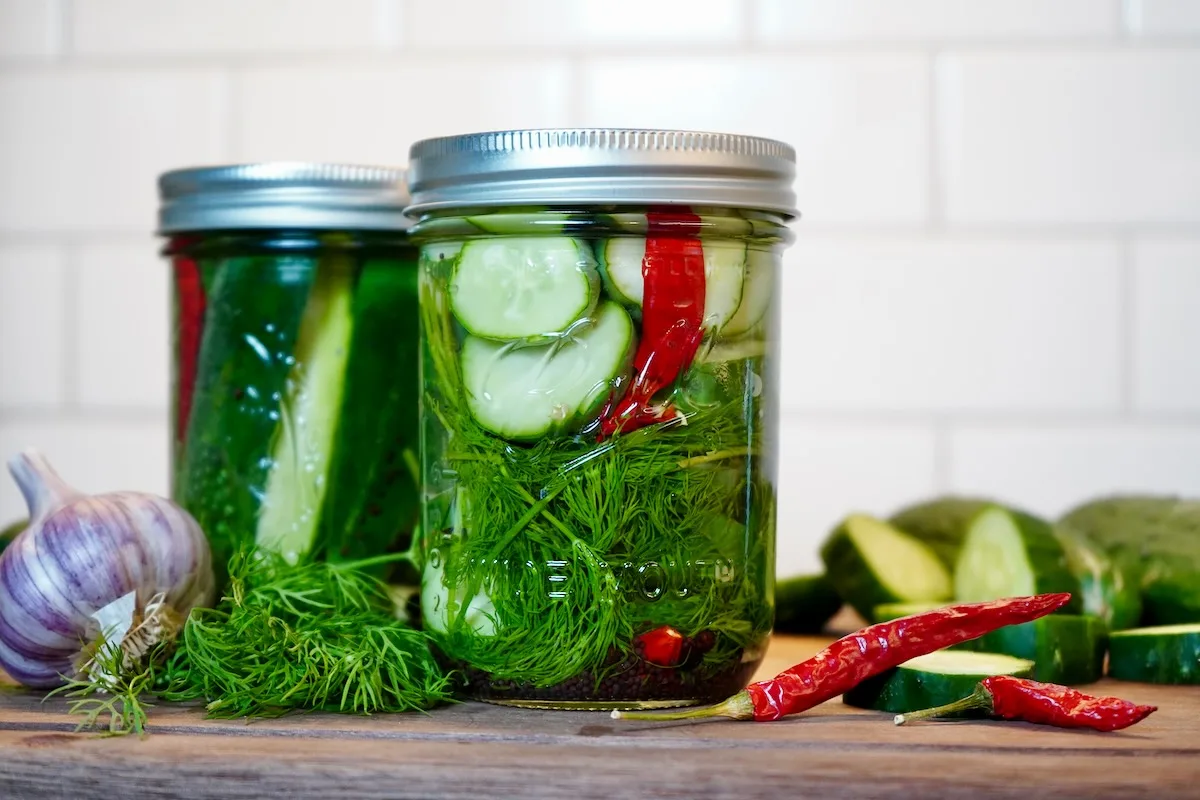 Spicy dill pickles recipe