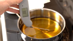 Heating cooking oil to 300F