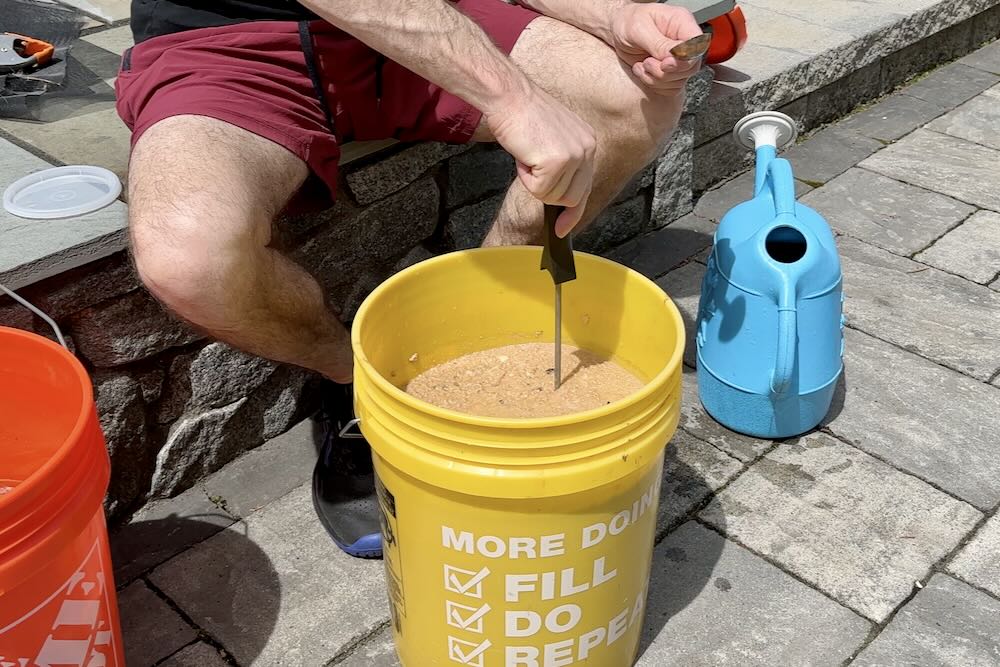 Mixing fish hydrolysate