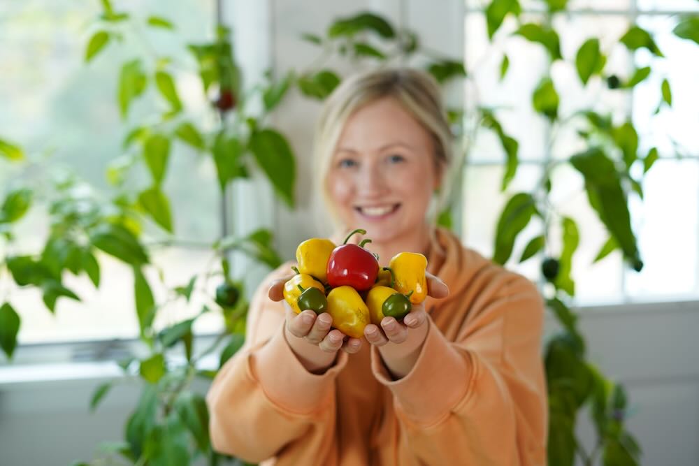 Crystalyn holding rocoto peppers